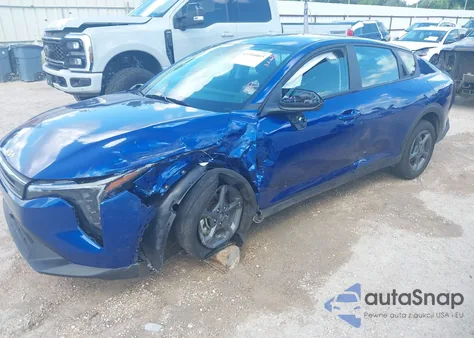 2025 Kia K4 Lxs z USA, uszkodzony, nr VIN 3KPFT4DE1SE014224